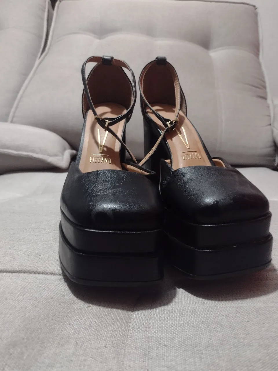 Sandália Plataforma Vizzano Preta - Elegância e Conforto