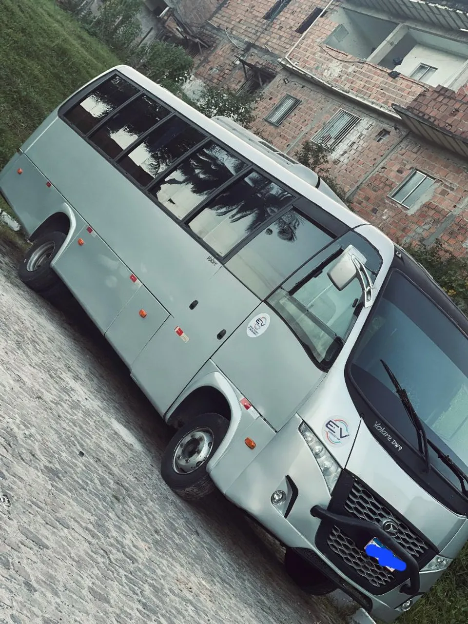 Micro ônibus Mercedes-Benz