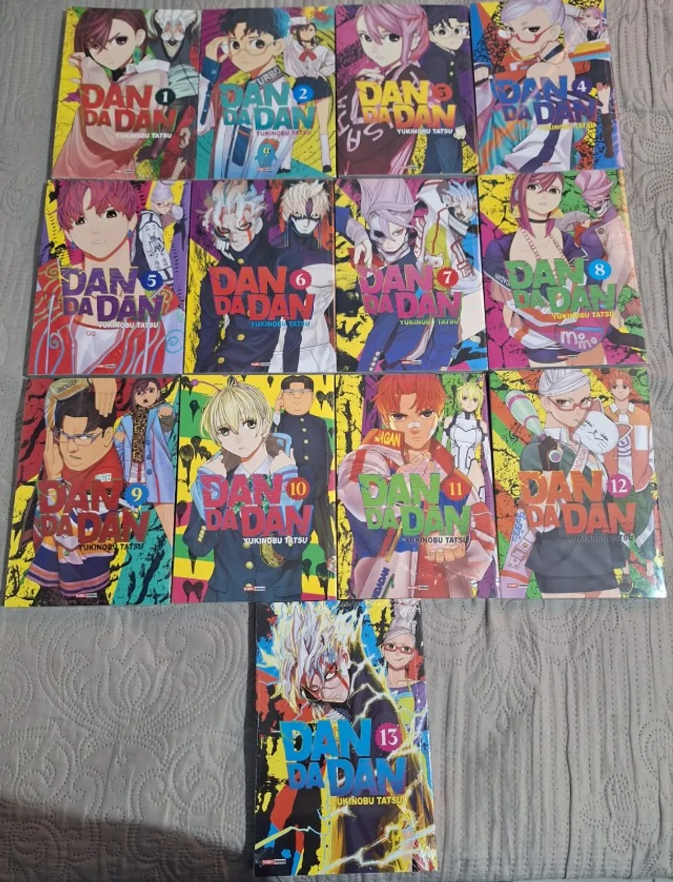 Dandadan coleção de mangás com os volumes 1 ao 13