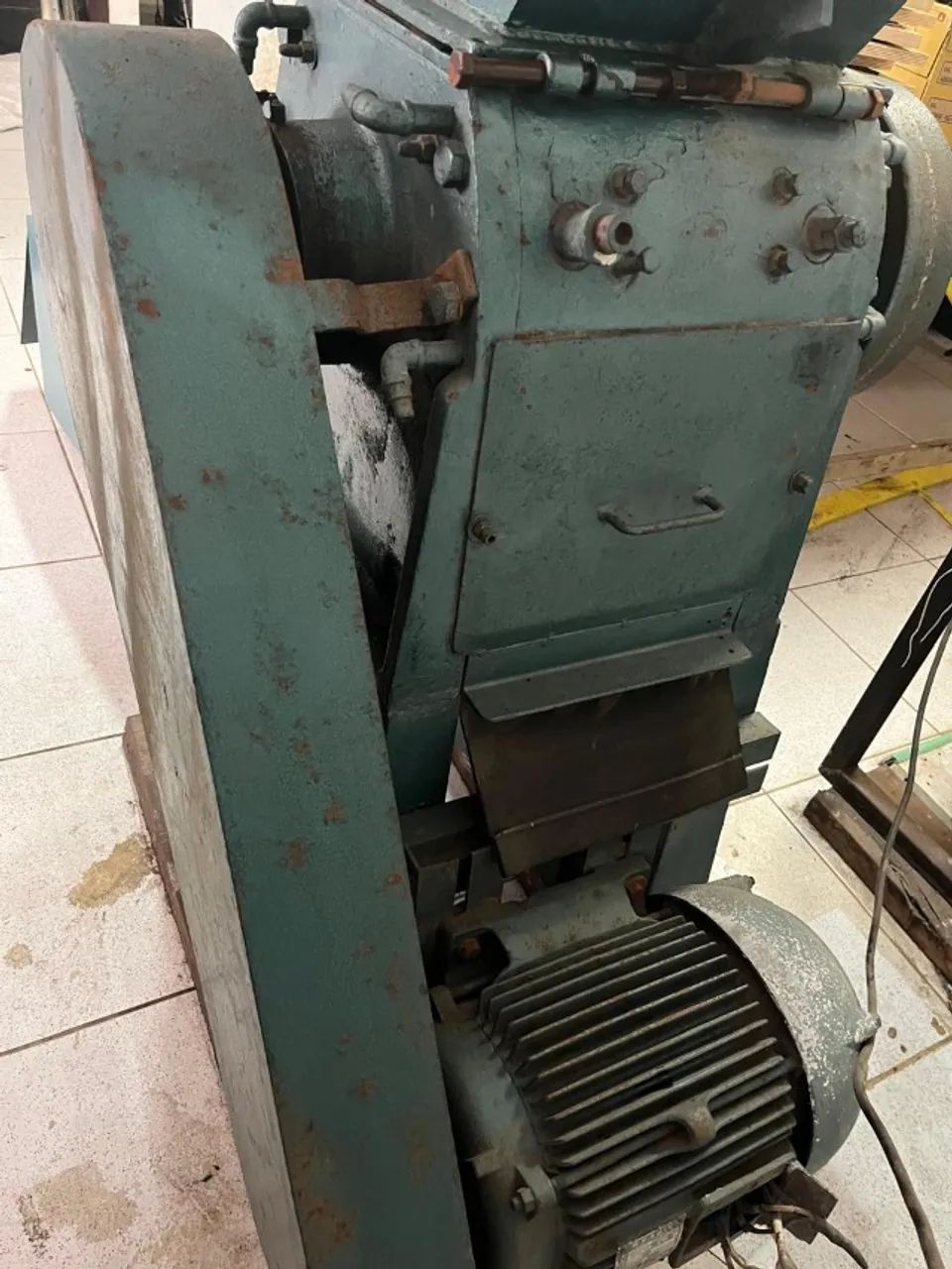 Vendo Balancinho e Trituradora Industrial de Borracha e Plástico - Foto 4
