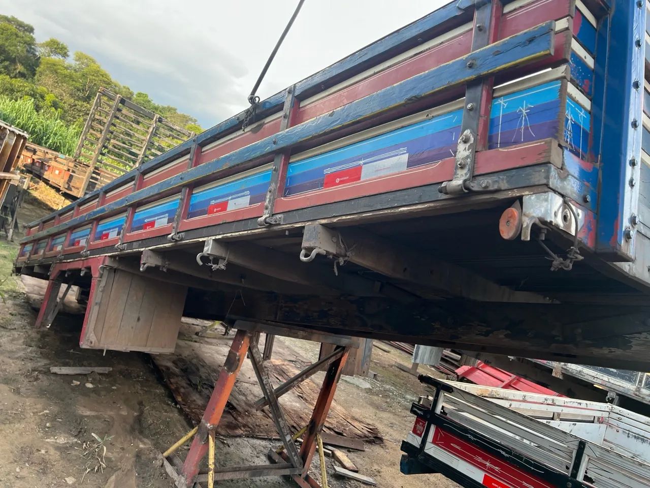 Carroceria de 6,40 x 2.30 - Foto 6