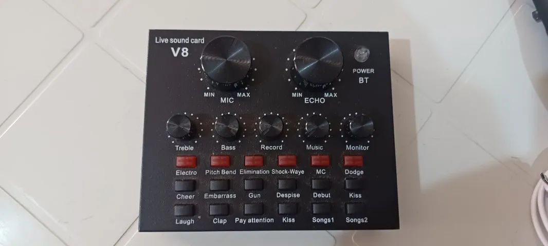 Interface live sound V8 com efeitos+ Microfone Dinâmico e cabos
