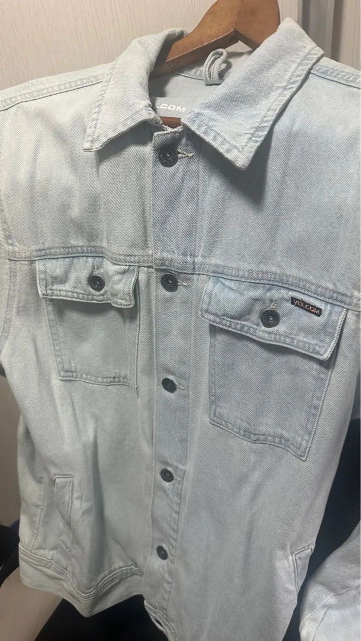 Jaqueta Jeans Volcom - Estilo e Conforto