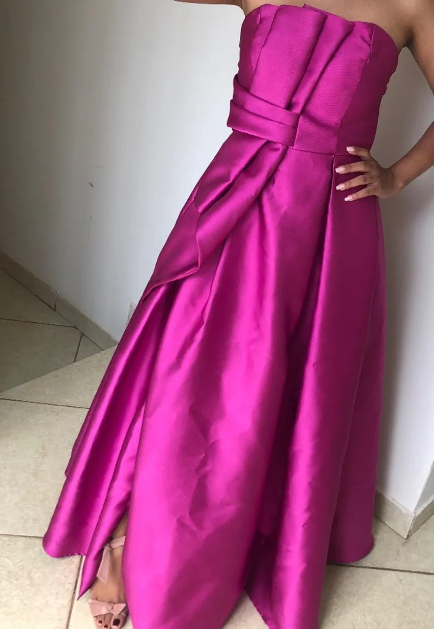 Vestido fúcsia festa