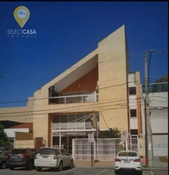 Prédio comercial com apartamento de 4 quartos com suítes em Bento Ferreira