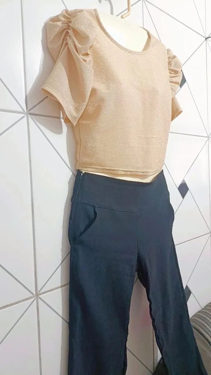 Calça preta +  Cropped Dourado - Foto 3