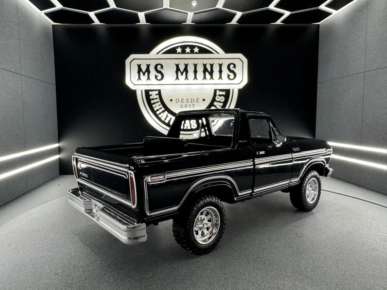 Miniatura Ford Bronco 1978 1/24 Motormax - Foto 5