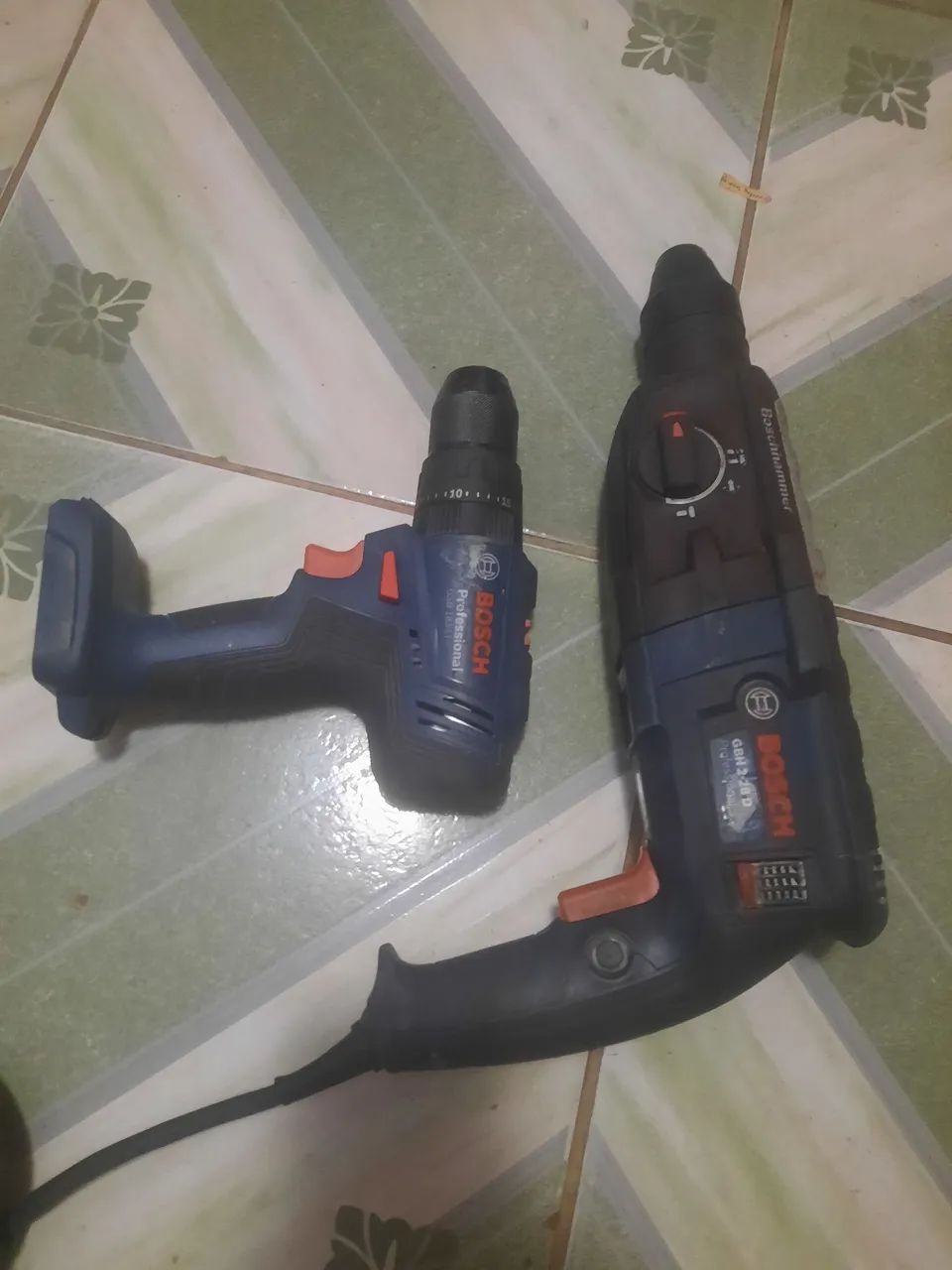 Vende se está furadeira de impacto e essa parafusadeira  - Foto 2