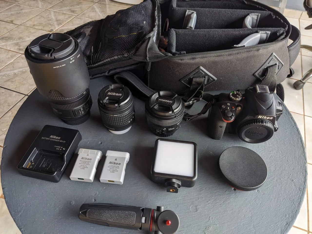 Kit de Câmera DSLR Nikon D3400 com Lentes e Acessórios