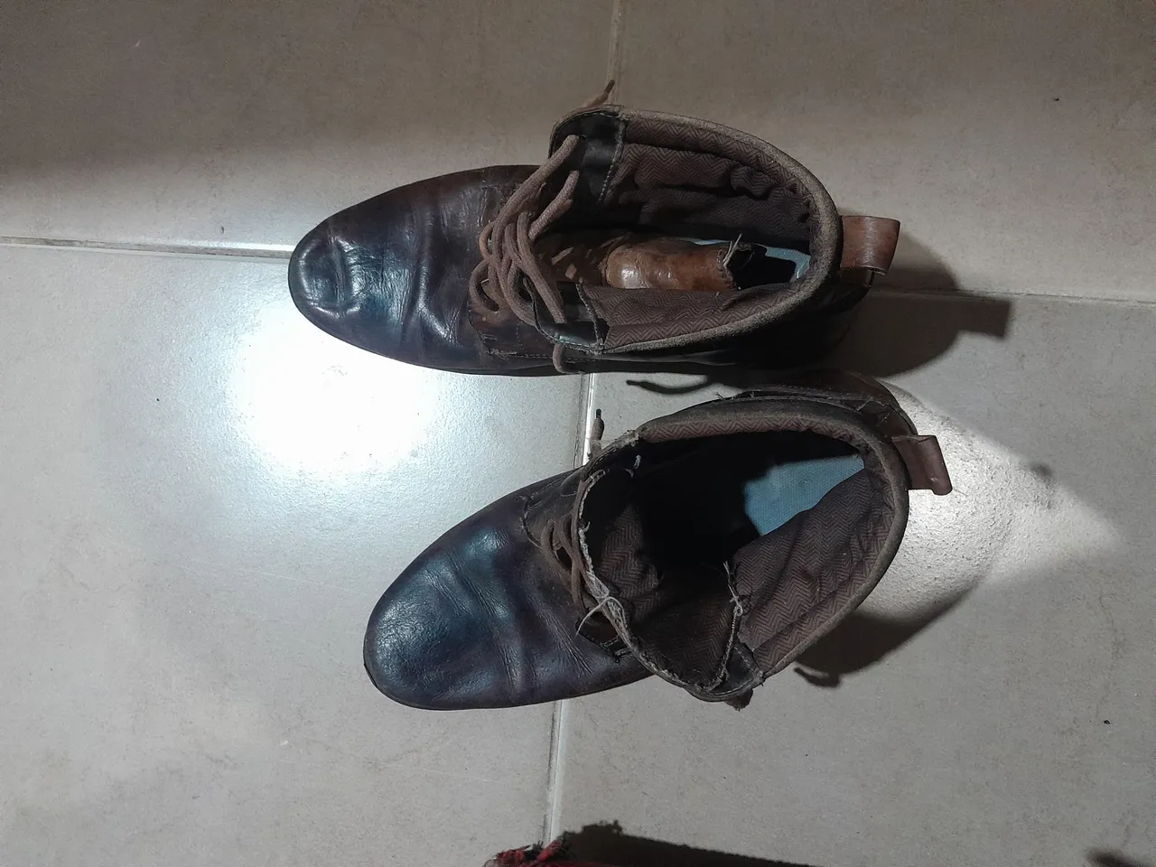 Botas de Couro Marrom - Estilo Clássico