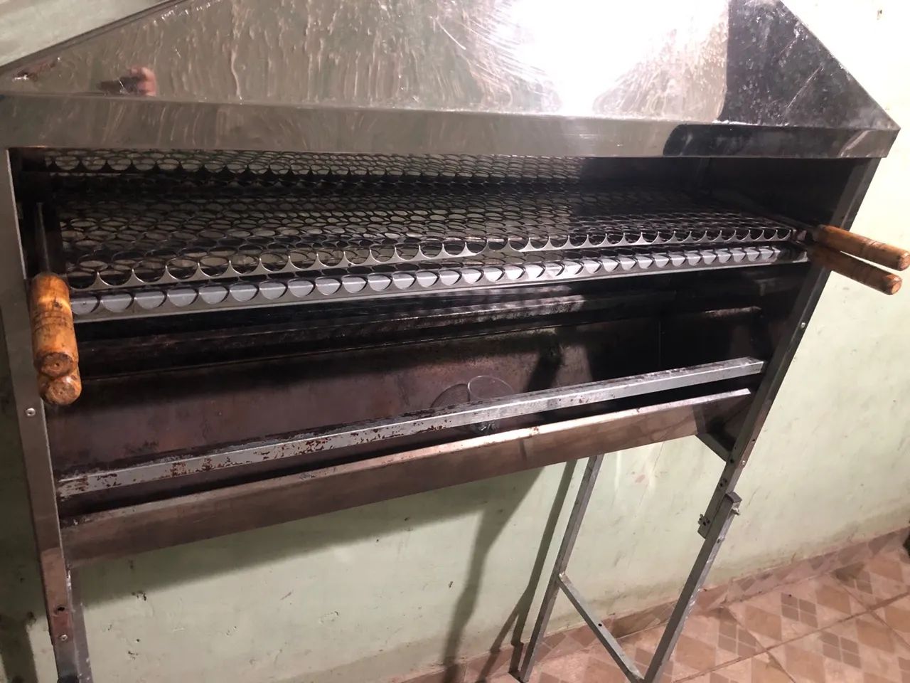 Churrasqueira Grande Profissional de Carrinho de inox - Foto 3