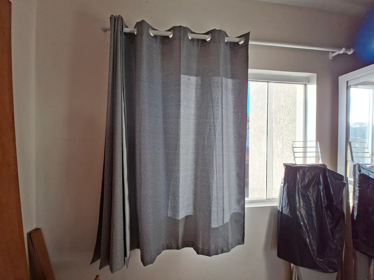 Kit com 3 cortinas e varão - Foto 2