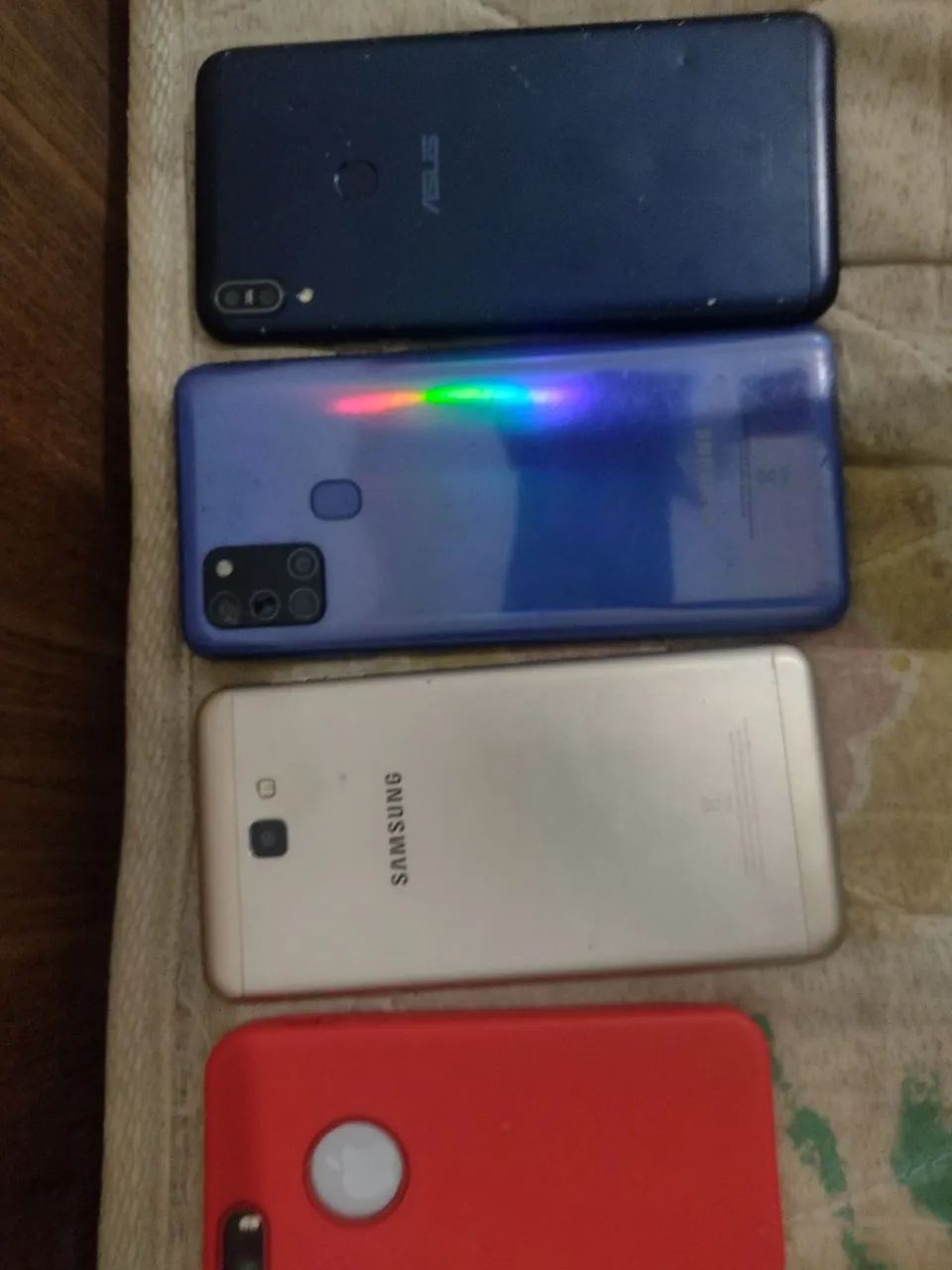 Kit com 4 telefones com defeito...