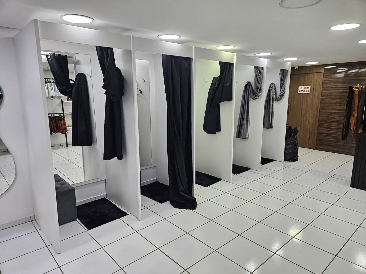 OPORTUNIDADE-VENDE-SE LOJA DE ROUPAS FEMININAS - Foto 3