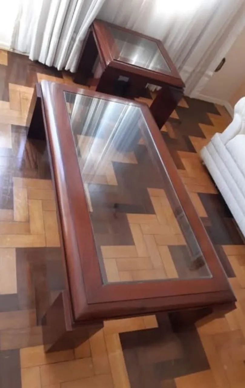 Mesa de centro e lateral