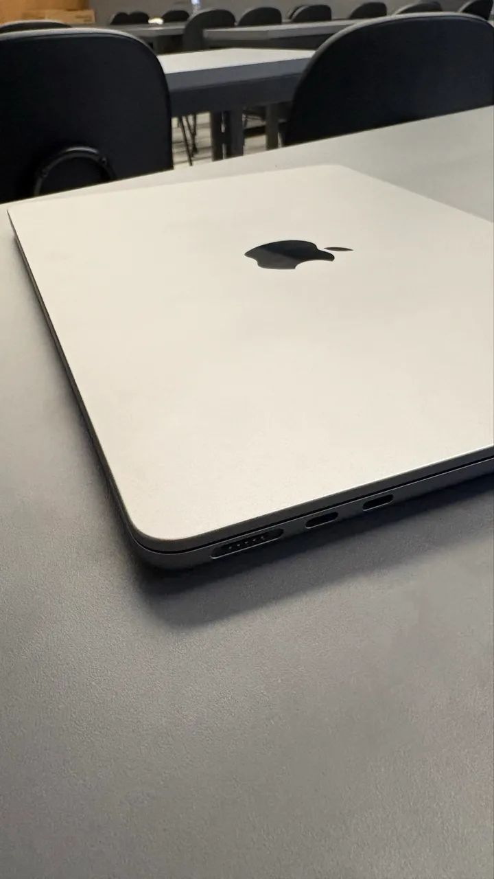 MacBook Air M2 - Foto 3