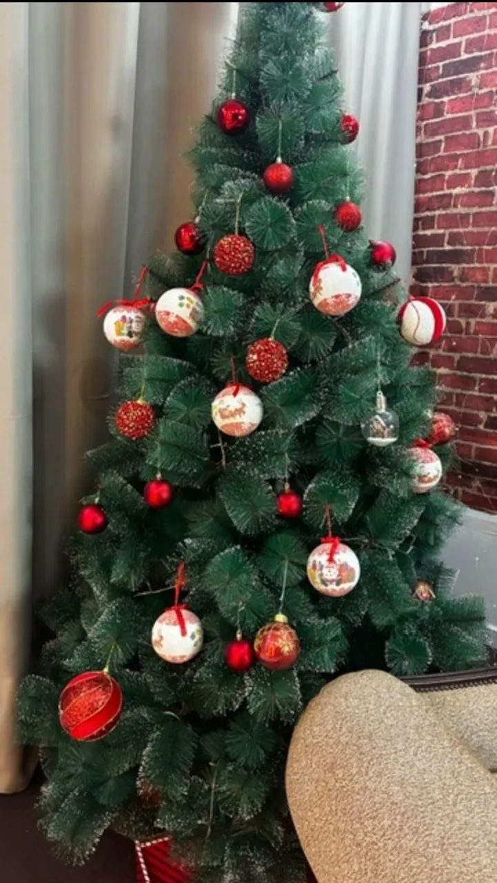 Árvore de Natal Decorada  - Foto 2
