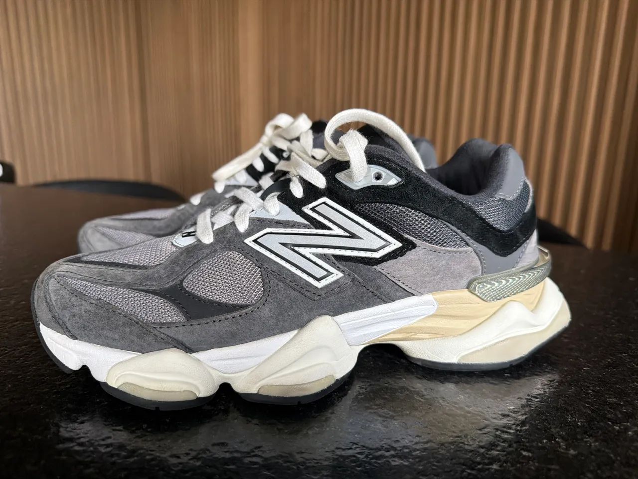 New balance 9060 38br 7us