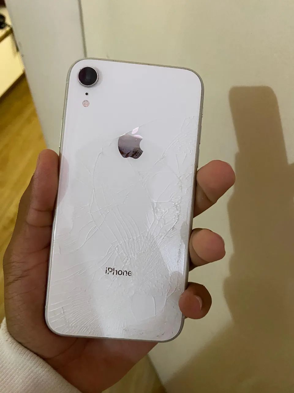 Vendo ou troco iPhone XR 64gb - Foto 2