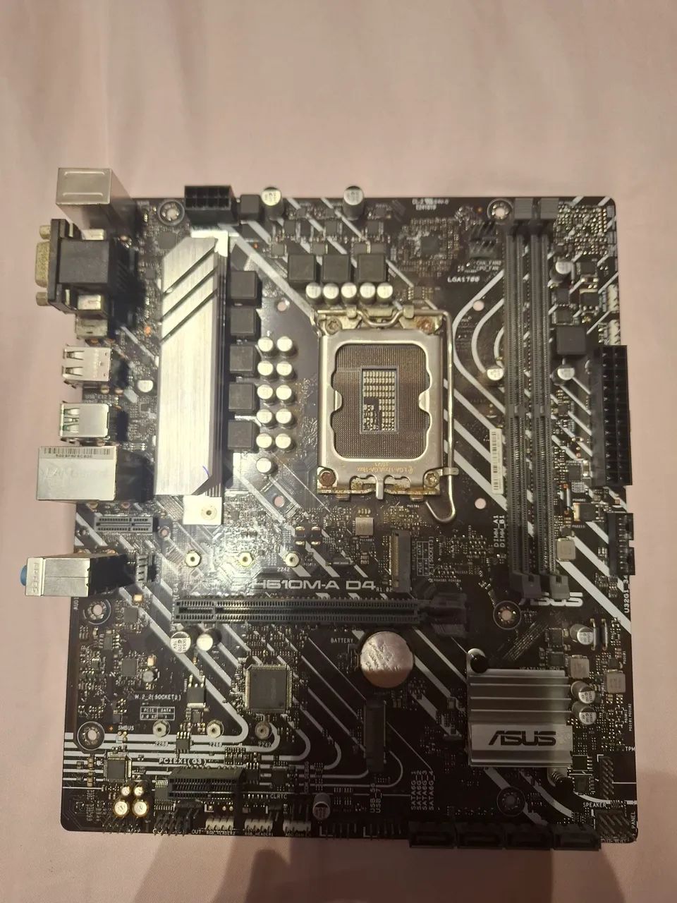 Placa Mãe Asus H610M-A D4 LGA 1700 (Com defeito) - Foto 2