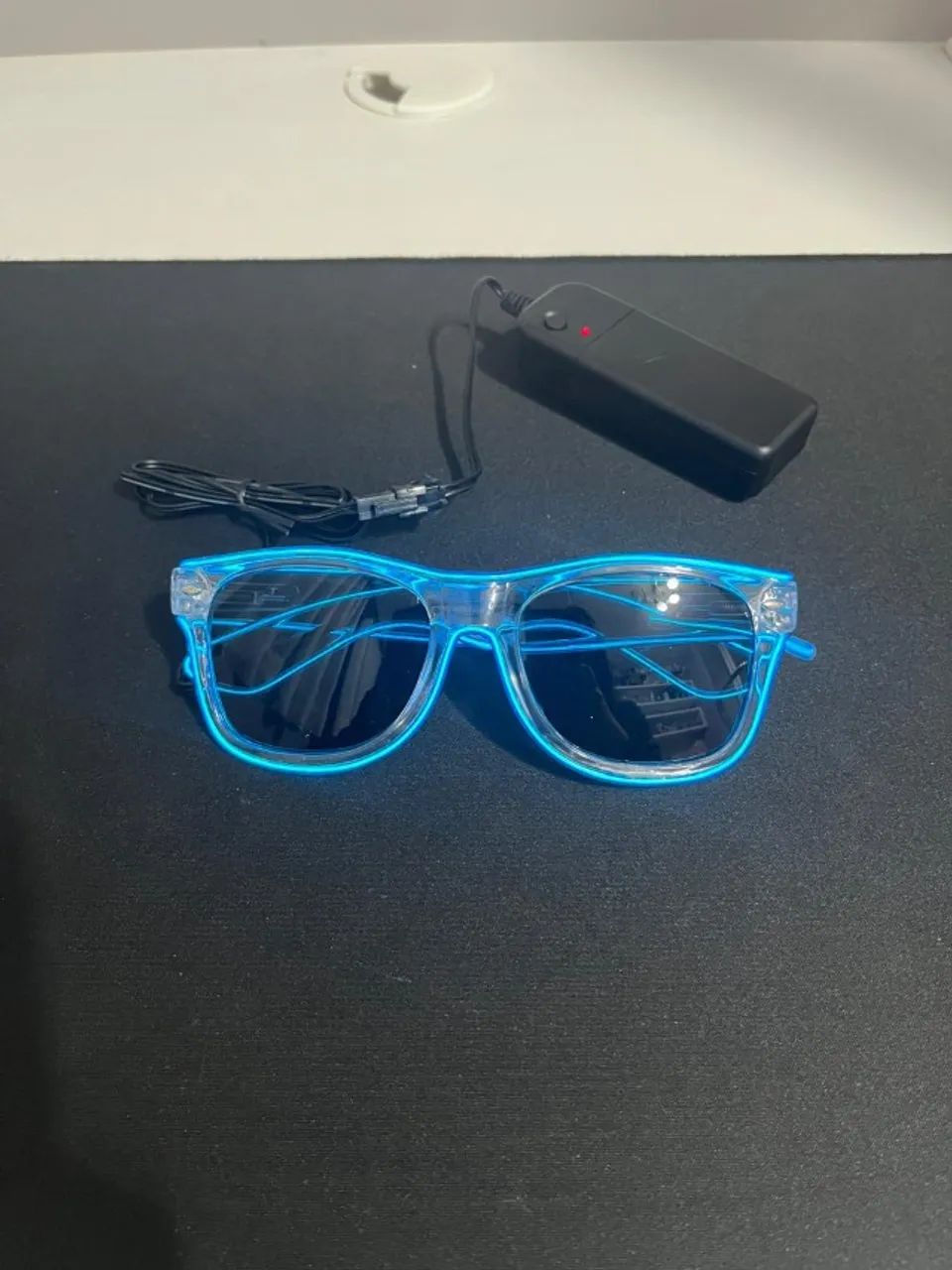 Óculos LED Neon Azul - Perfeito para Festas, Baladas e Rave