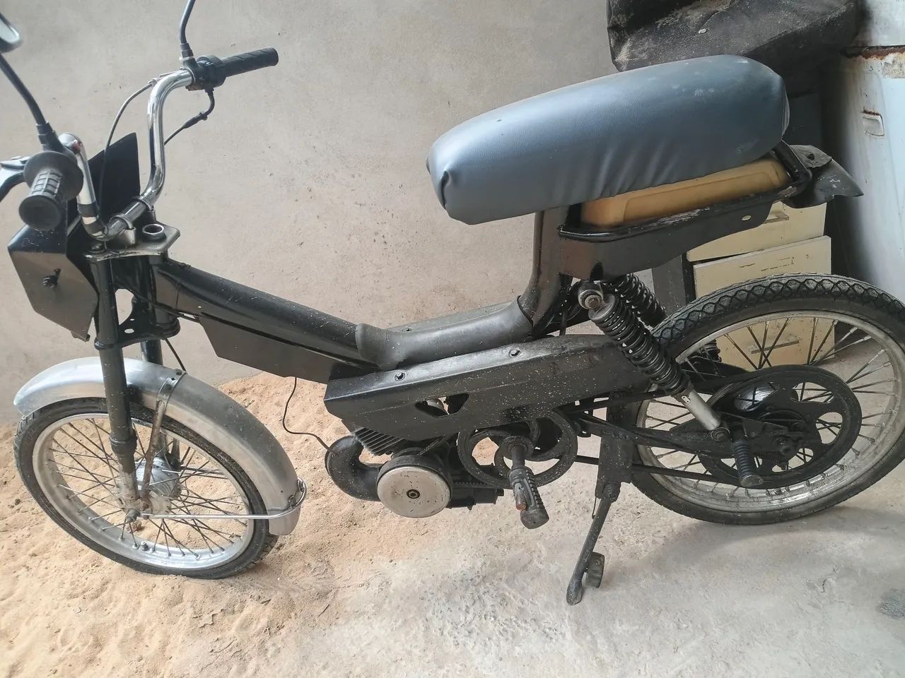 Vendo mobilete * a gasolina 