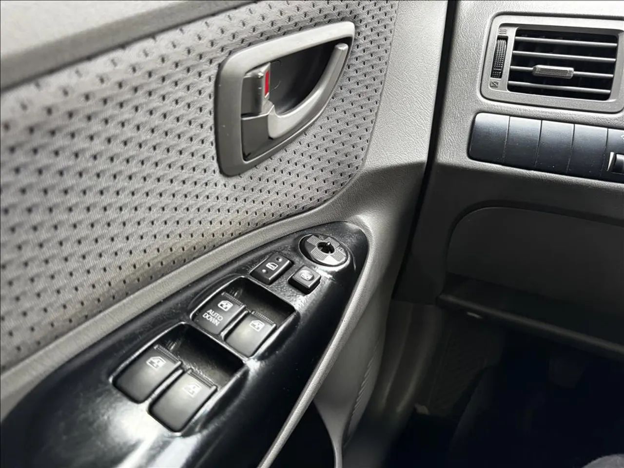 Hyundai Tucson 2.0 16V Mec., foto 10 de 13