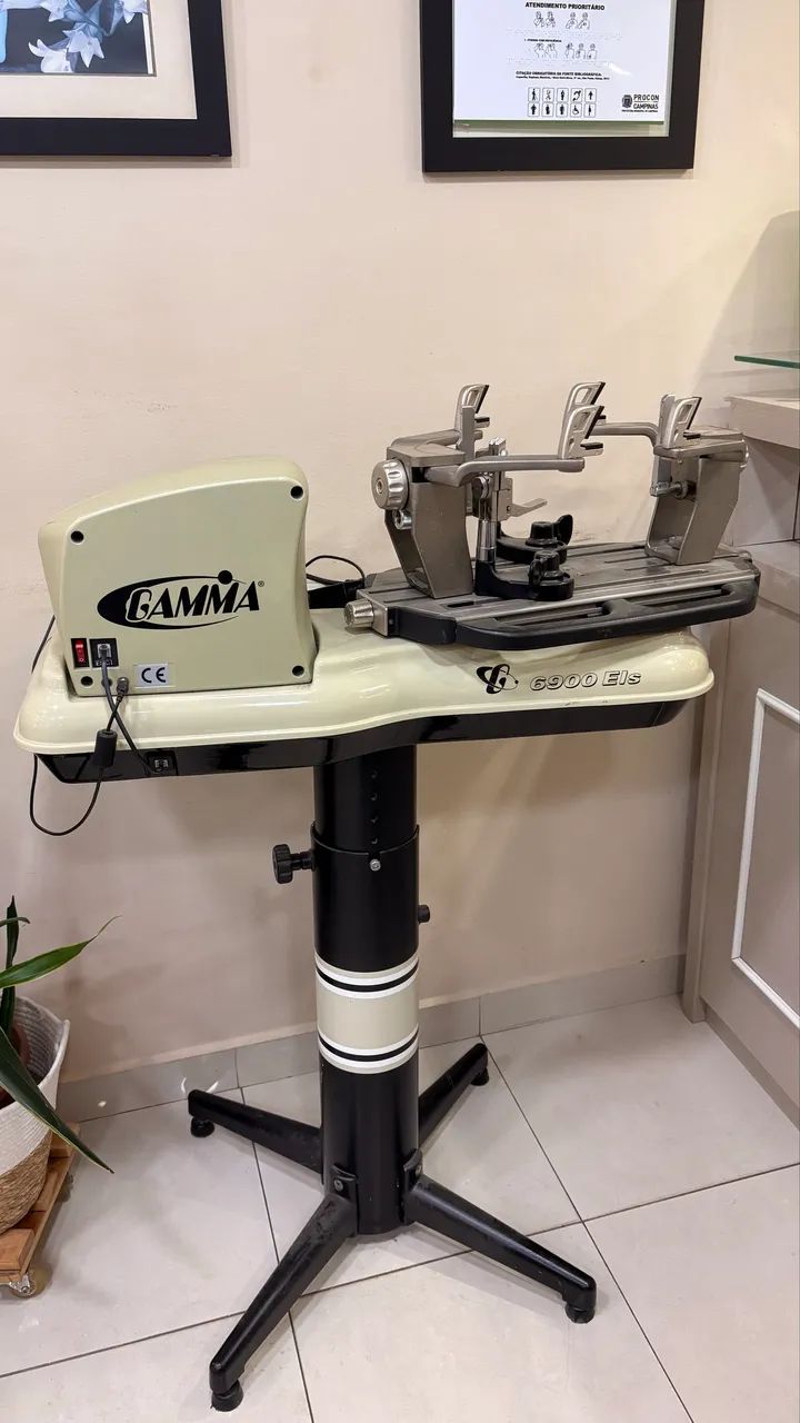Máquina de encordoar raquetes