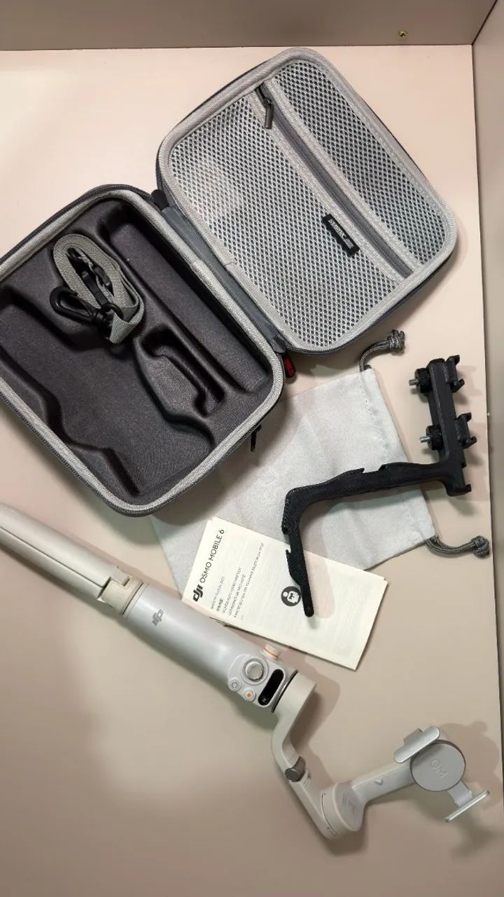 Gimbal DJI Osmo Mobile 6 + Suporte LED + Case - Foto 5