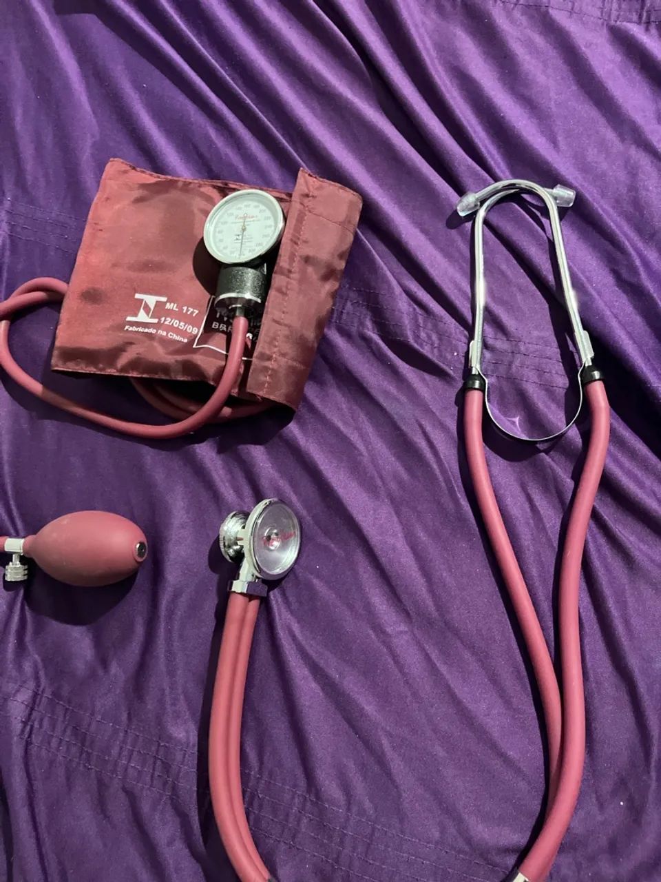 KIT ESTETOSCÓPIO E ESFIGMOMANÔMETRO  - Foto 3