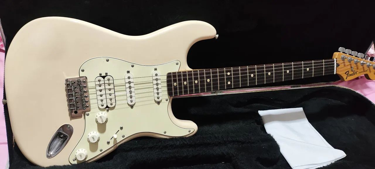 Guitarra Fender 