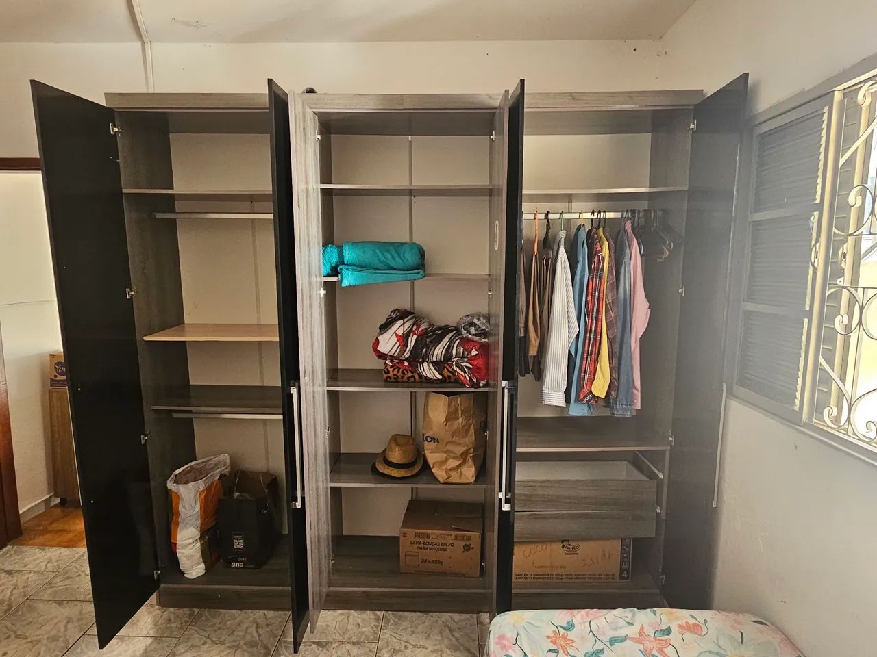 Guarda roupa 6 portas - Foto 2