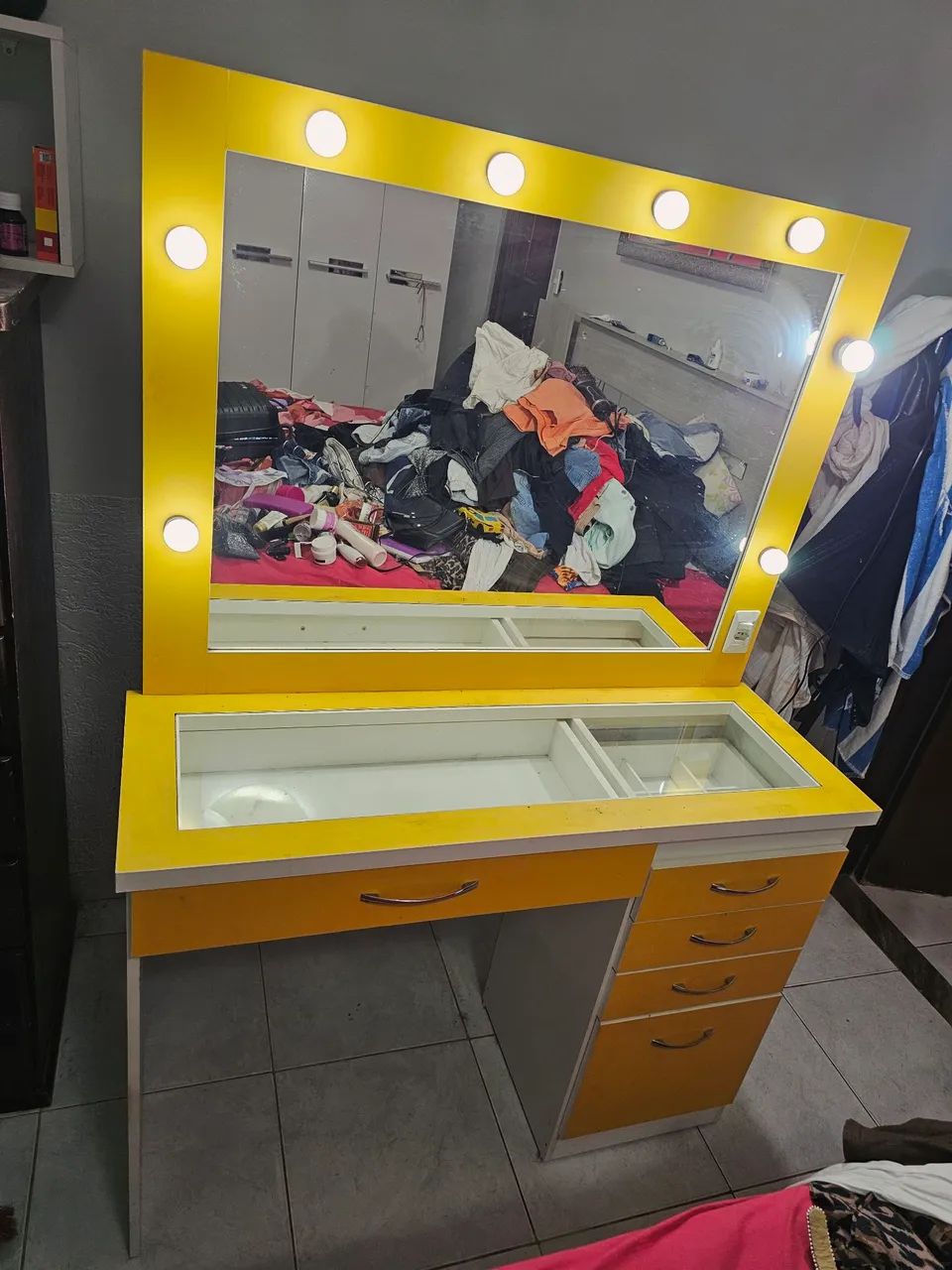 Penteadeira com 8 lâmpadas - Foto 3