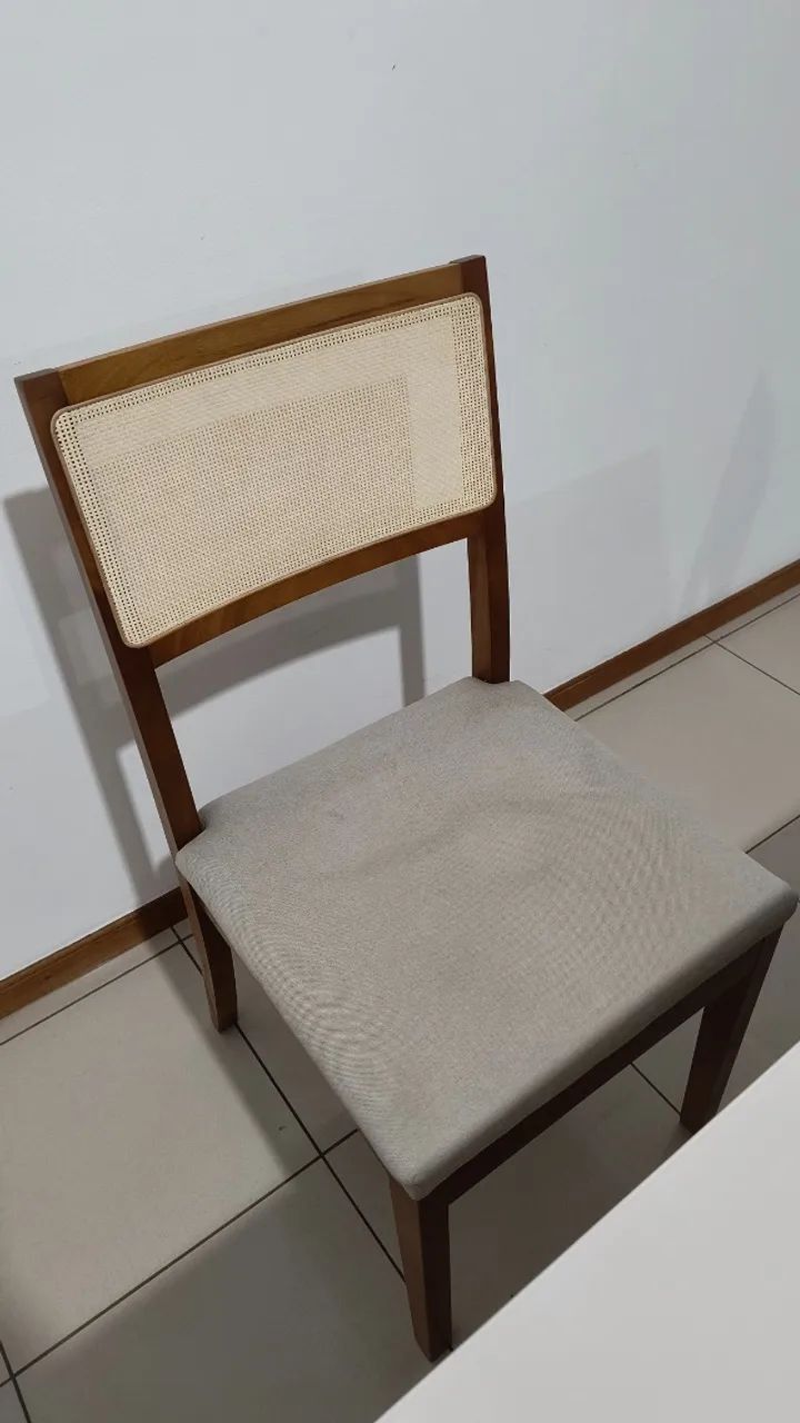 Mesa de Jantar Retangular com 4 cadeiras - Foto 3