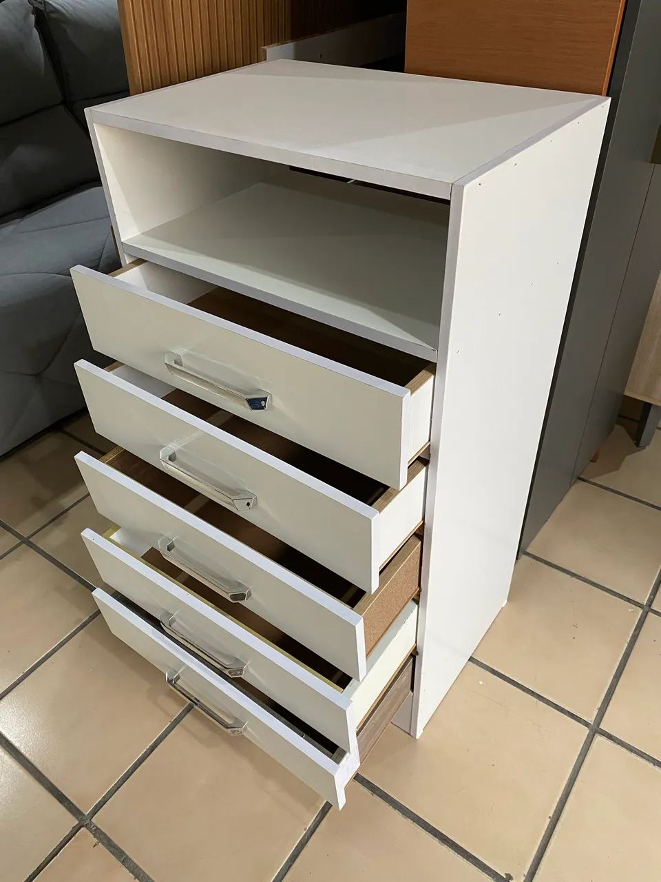 Cômoda com 5 gavetas  - Foto 4