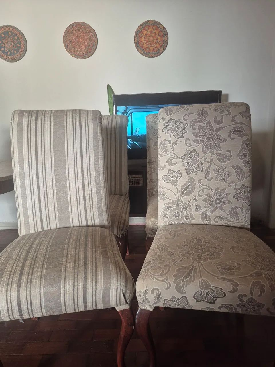 Conjunto cadeiras madeira maciça - Foto 4