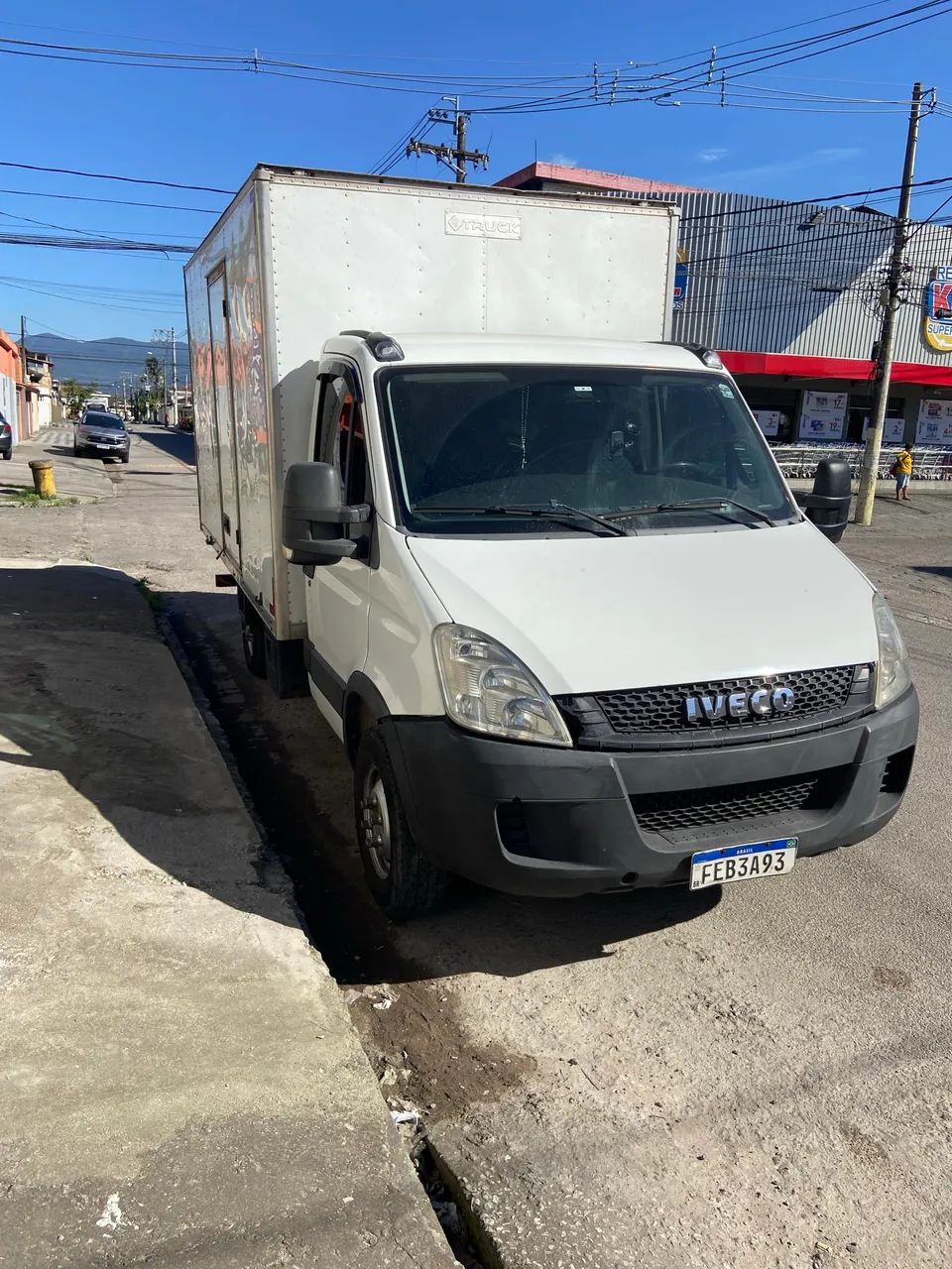 Iveco Dailly 2013 baú 