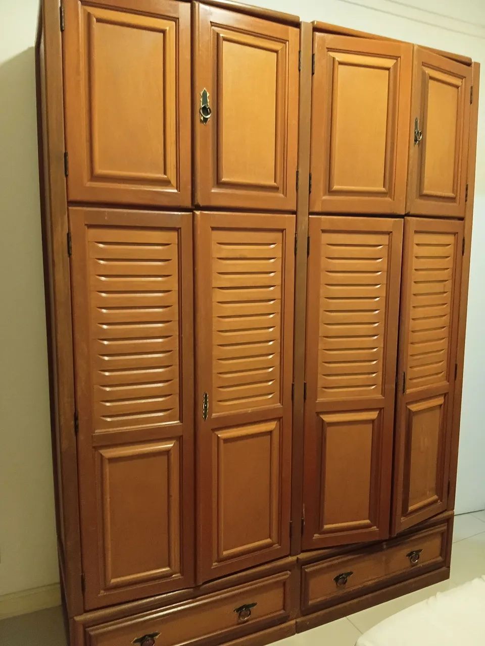 Guarda roupa de madeira - Foto 2