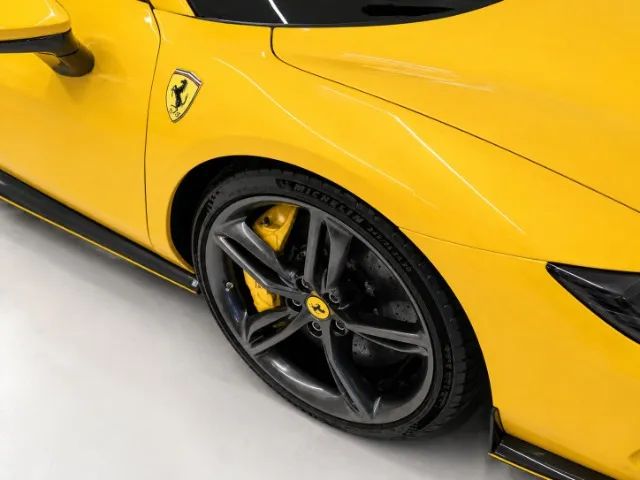 Ferrari 296 GTS (Híbrido), foto 18 de 19