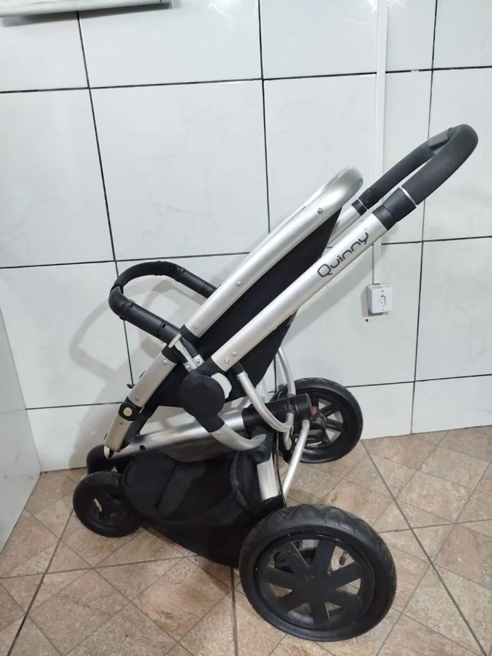 Carrinho Quinny modelo Buzz - Foto 5