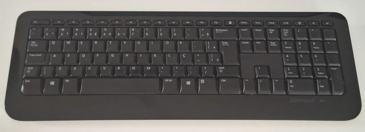 Teclado ABNT2 sem fio Microsoft Wireless 200 USB + Receptor