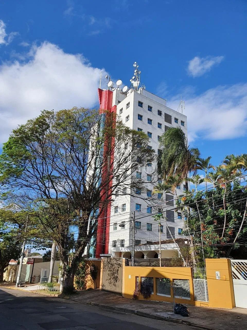 Sala à venda em Campinas, Jardim Chapadão, com 1 quarto, com 65 m²