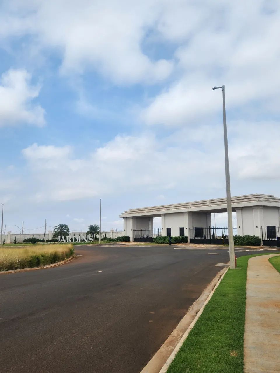 Lote 250m² - Residencial Jardins 