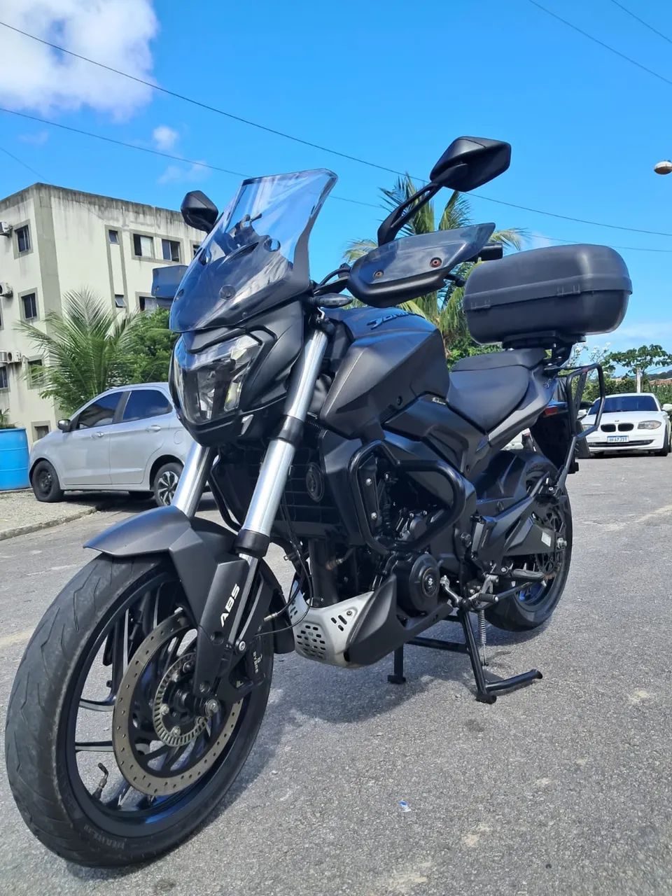 Moto Dominar 400
