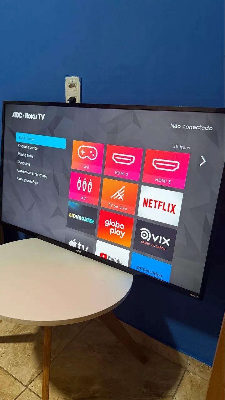 TV AOC 43 polegadas SMART | Acompanha controle e cabo