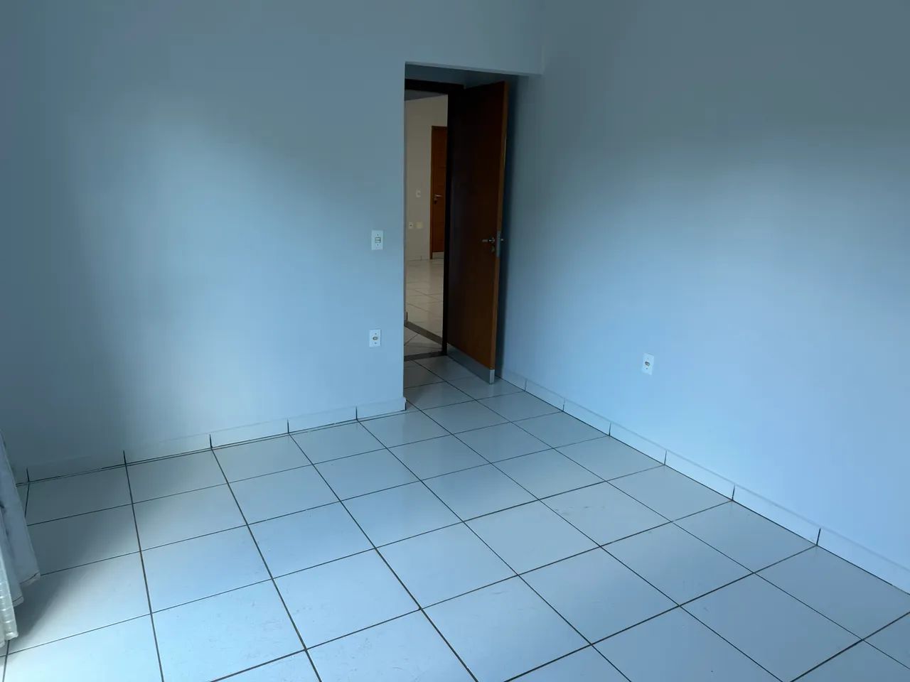 Aluga se apt de 2/4 bairro São Carlos Anápolis 