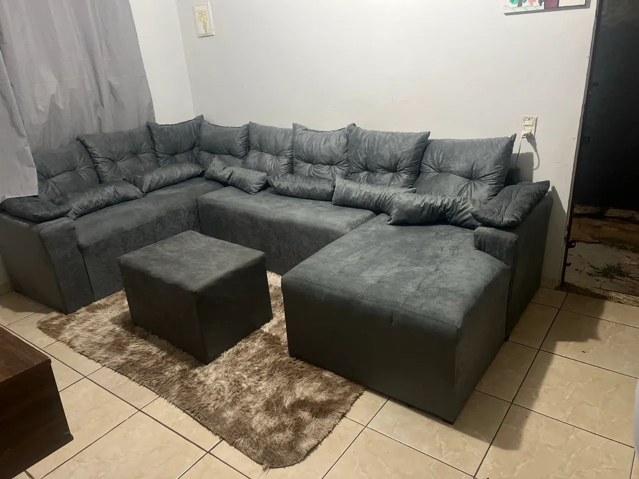 Vendo sofá lindo R$1.500 65581376859777121
