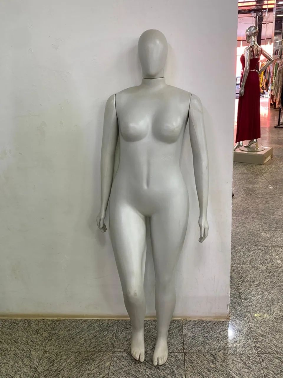 Manequin Plusize 100.00 