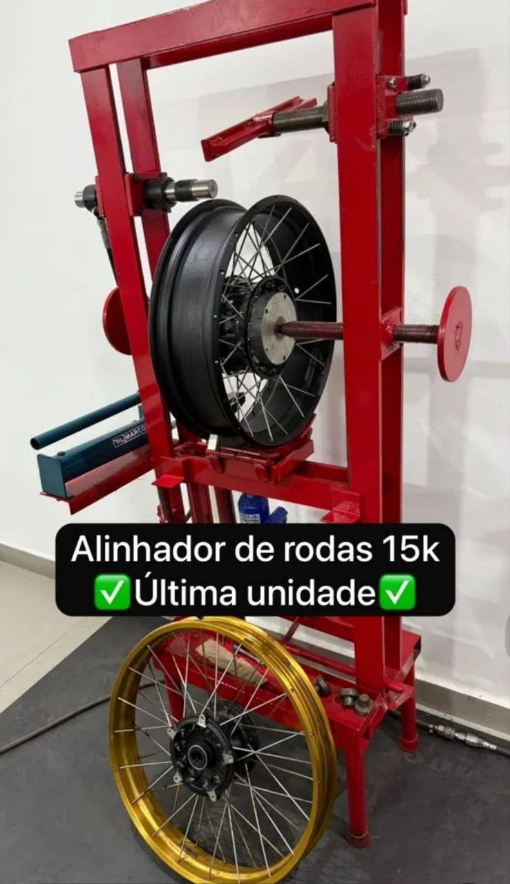 Máquina de desenpeno..