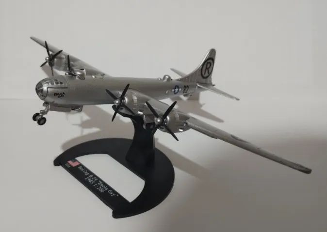 Miniatura Avião Bombardeiro  B-29